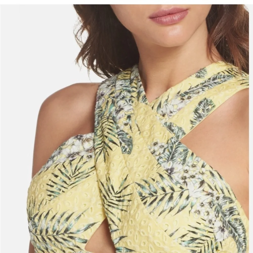 BB Dakota Yellow and Blue Pleated Halter Midi Dress - Picture 4 of 7